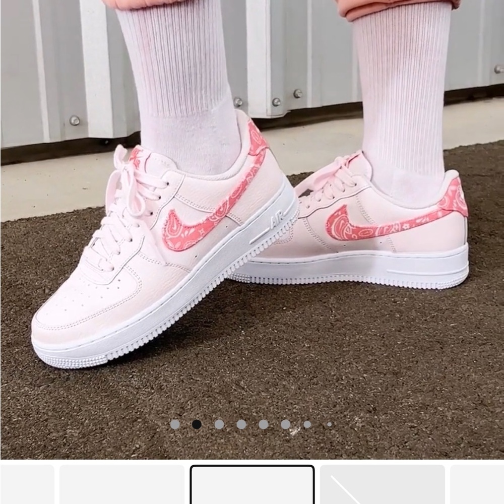 Nike Pink Air Force 1